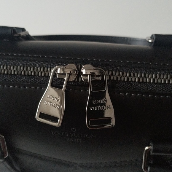 Louis Vuitton Explorer Tote - Picture 5 of 8